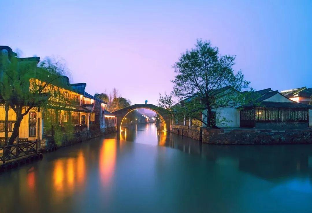 今天是什么特殊的节日？游戏画面